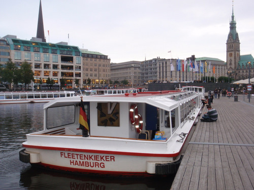 The Fleetenkieker, our harbor cruise boat for the evening.